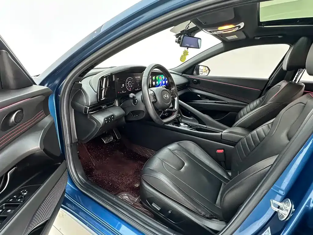 Hyundai Elantra — фото 9