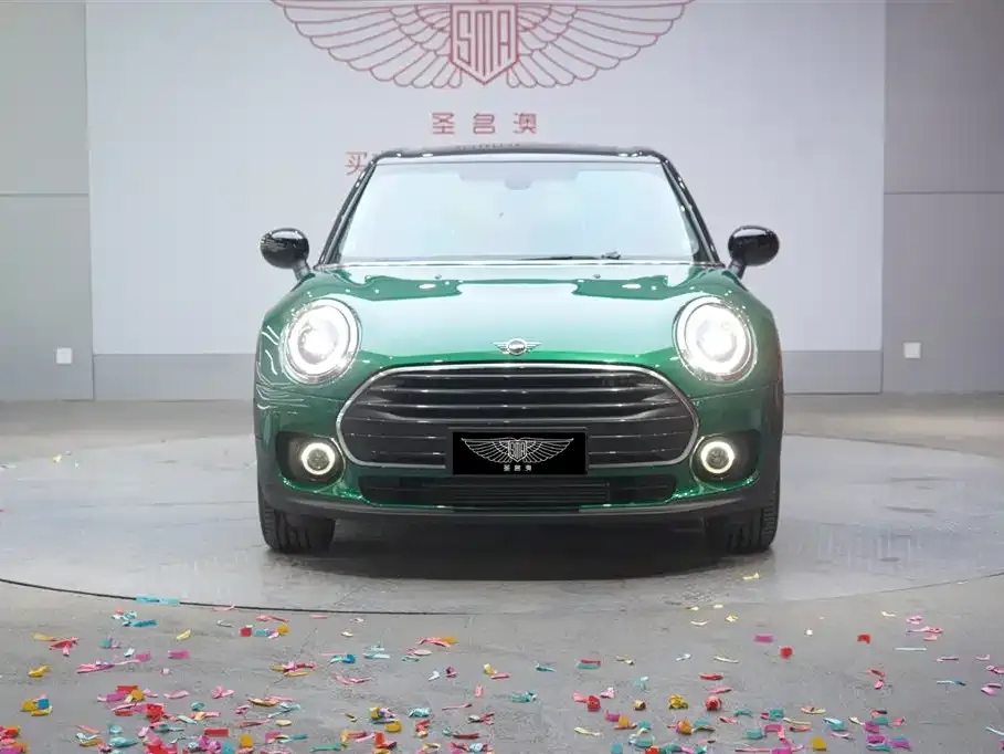 MINI Clubman — фото 3