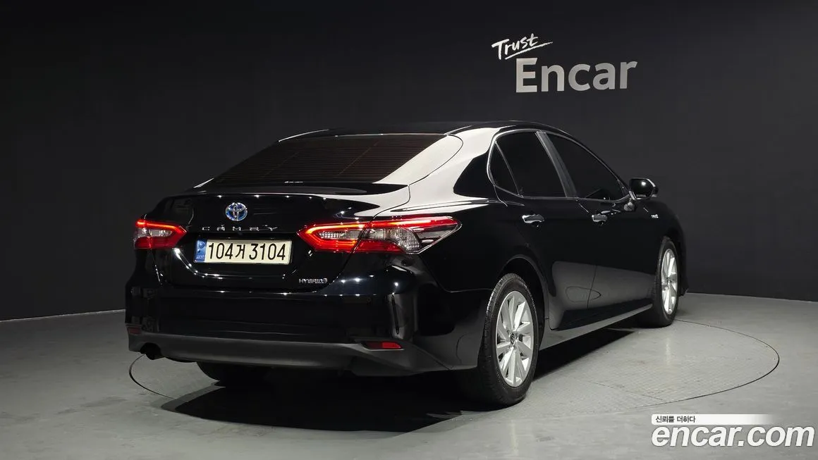 Toyota Camry — фото 9