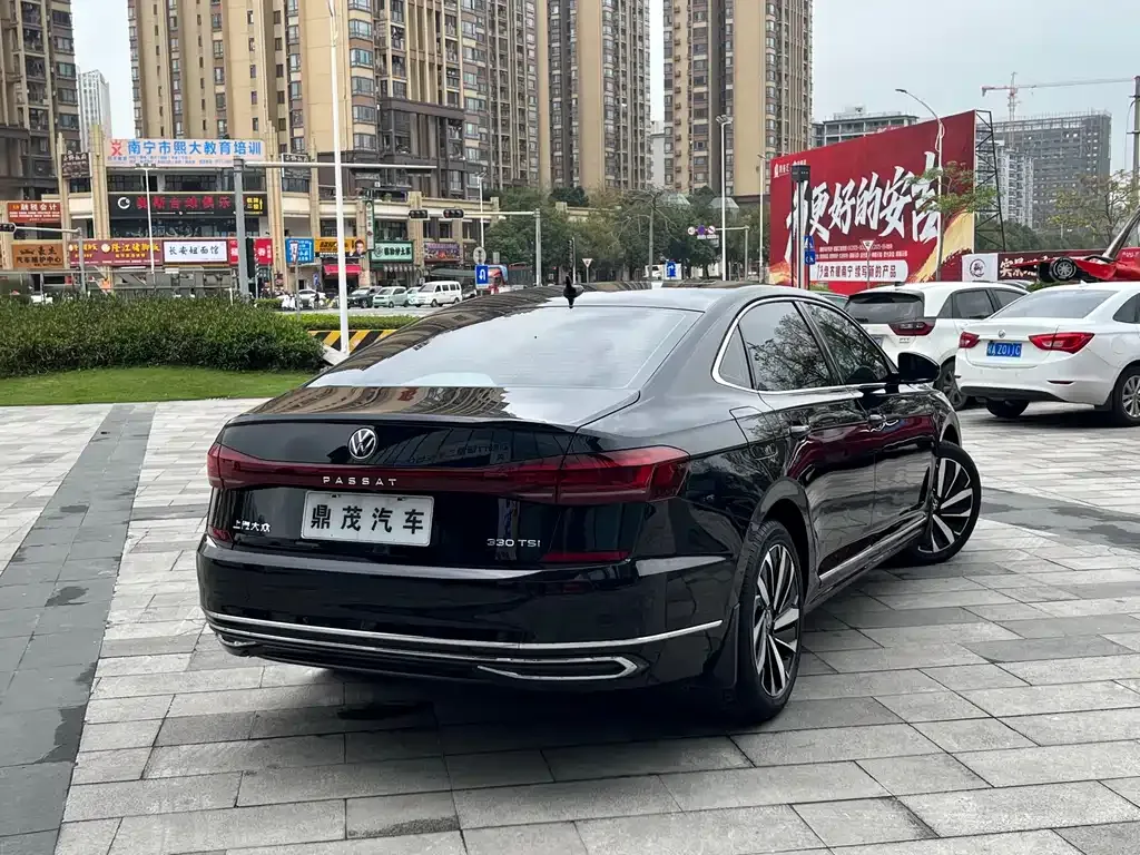 Volkswagen Passat — фото 6