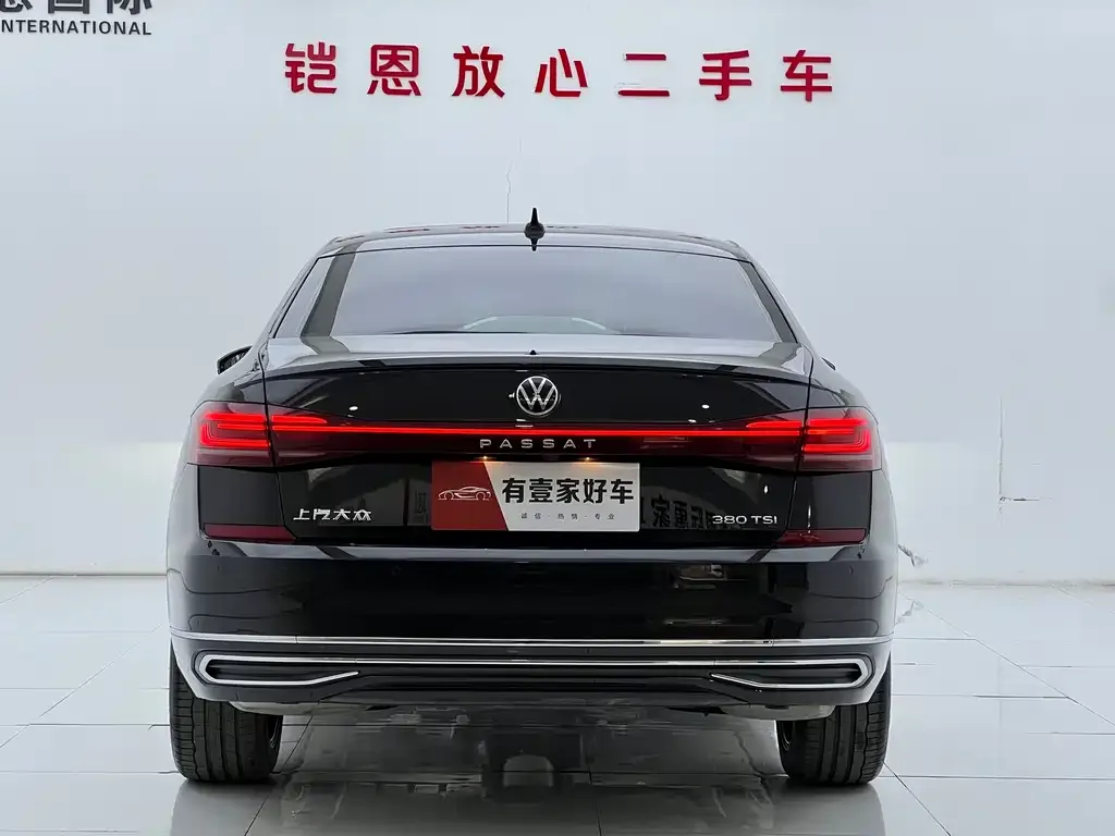 Volkswagen Passat — фото 2
