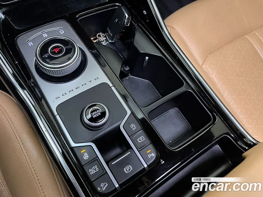 Kia Sorento — фото 6