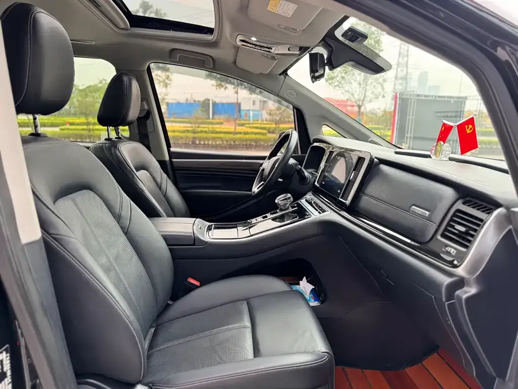 GAC Motor Trumpchi M8 — фото 8