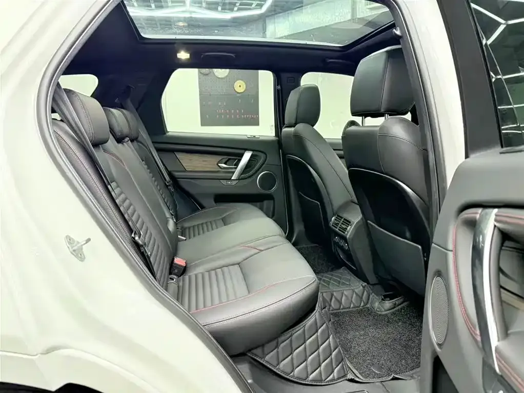 Land Rover Discovery Sport — фото 2