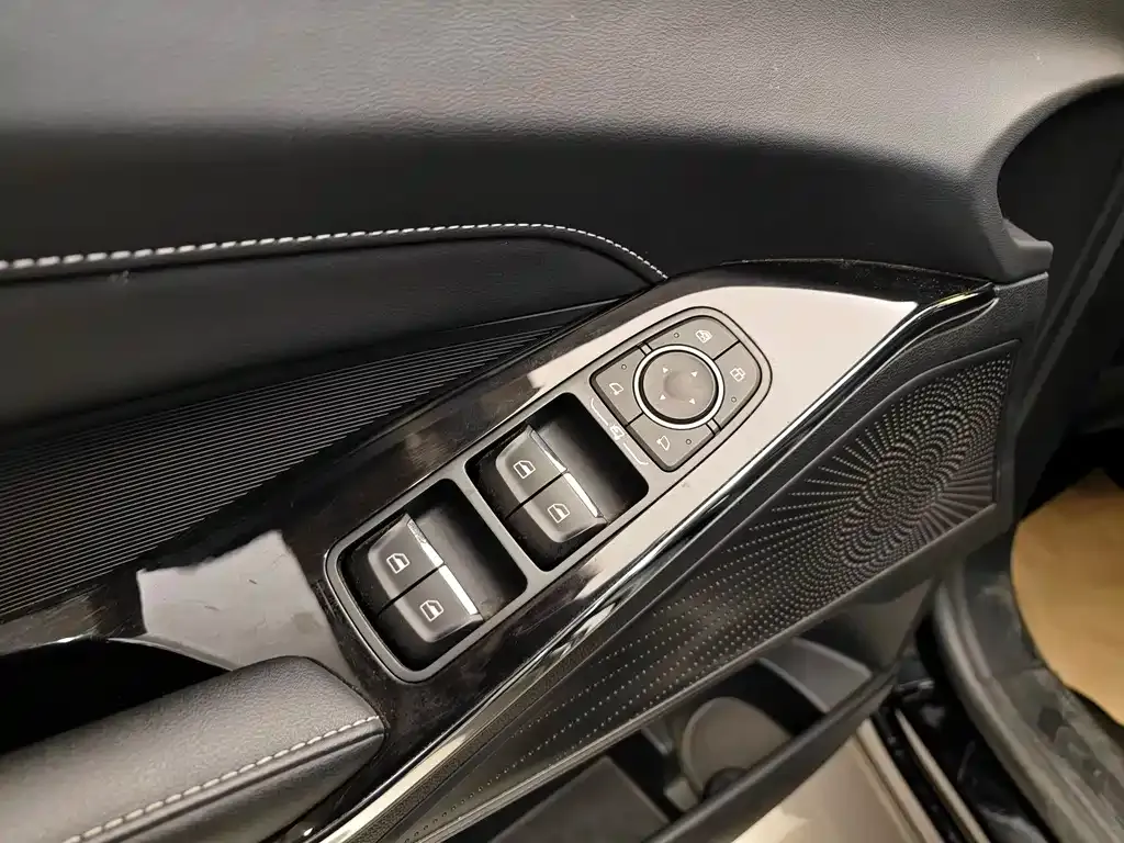 Haval H6 — фото 10