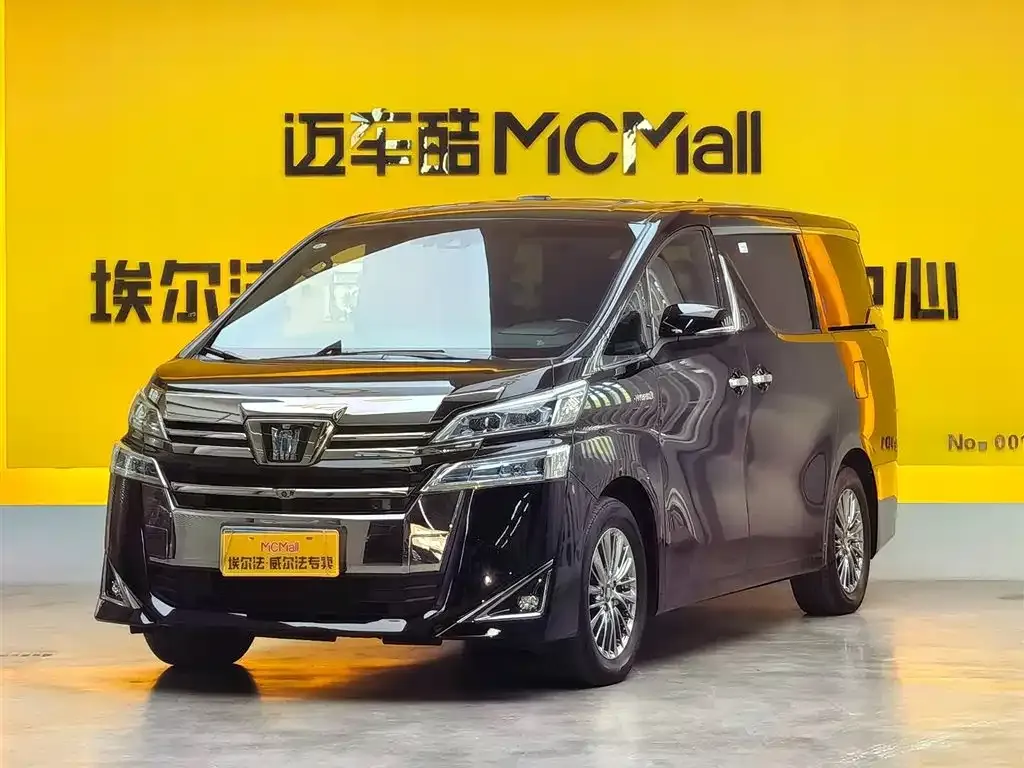 Toyota Vellfire — фото 1