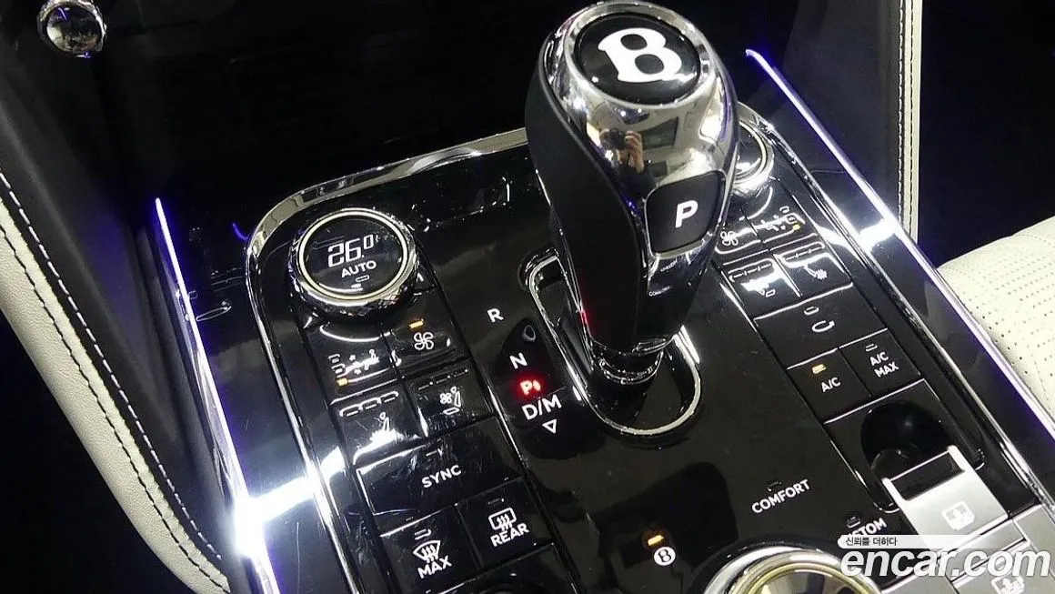 Bentley Flying Spur — фото 8