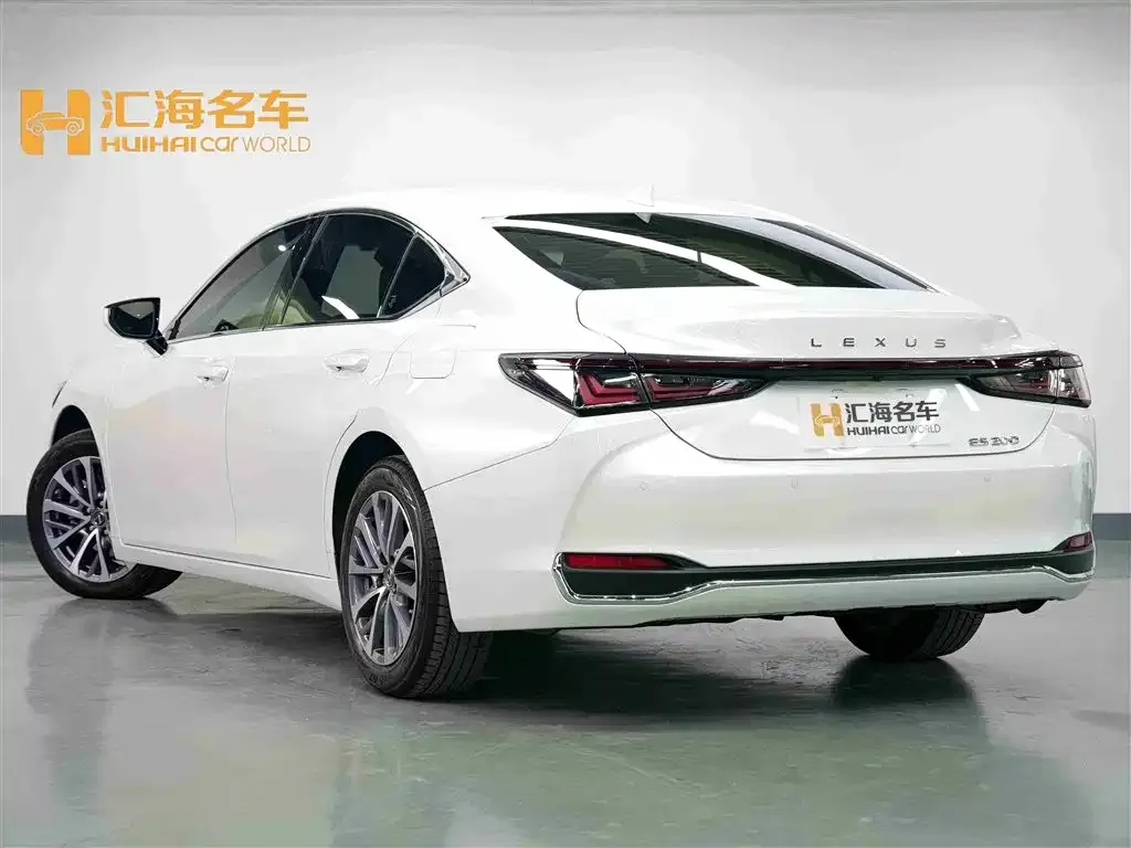 Lexus ES — фото 4