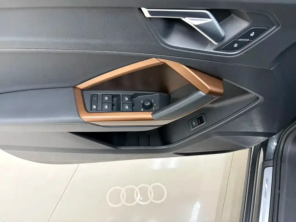 Audi Q3 — фото 5