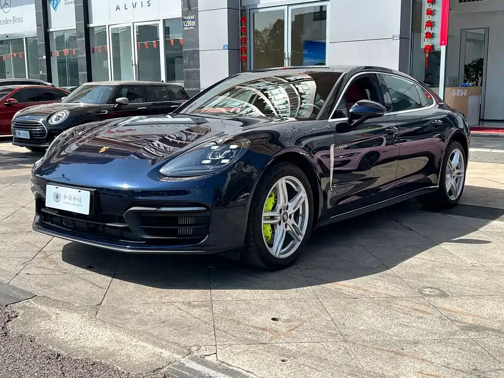 Porsche Panamera Hybrid — фото 1