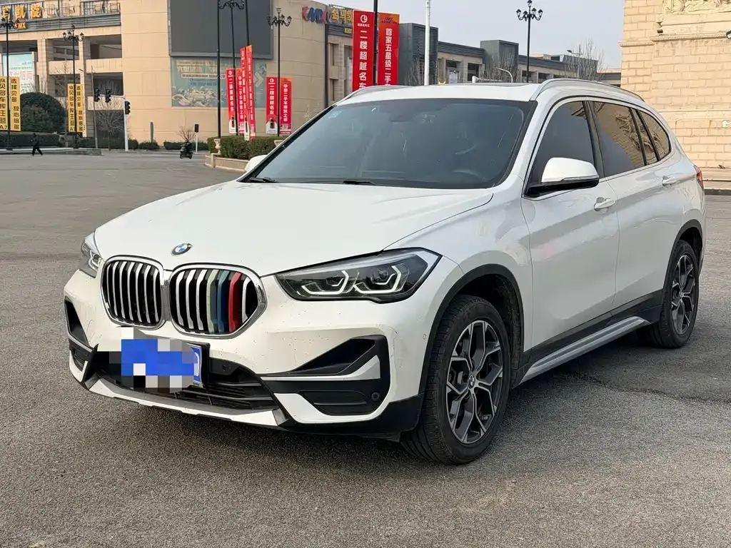 BMW X1 — фото 1