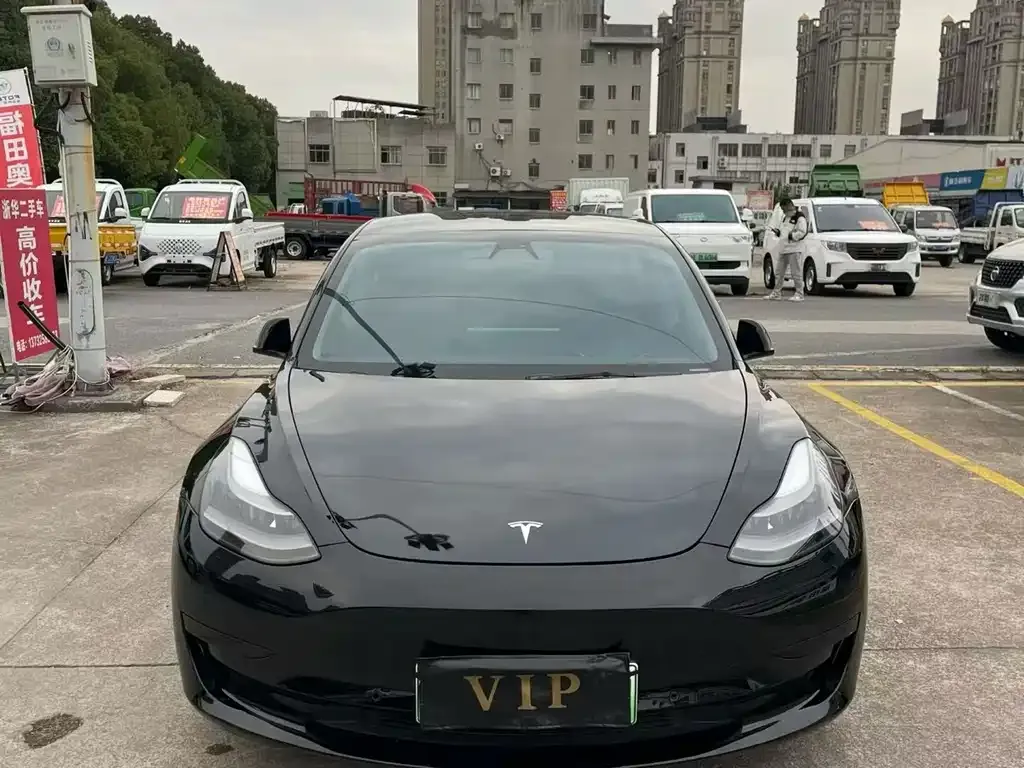 Tesla Model 3 — фото 5