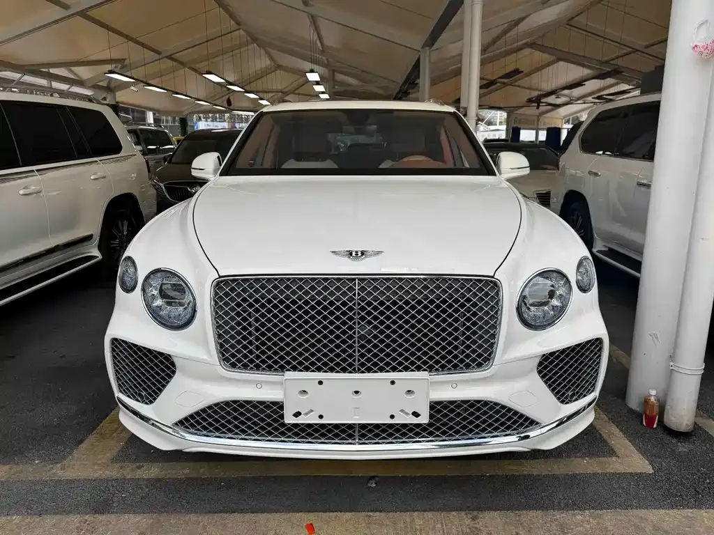 Bentley Bentayga — фото 7