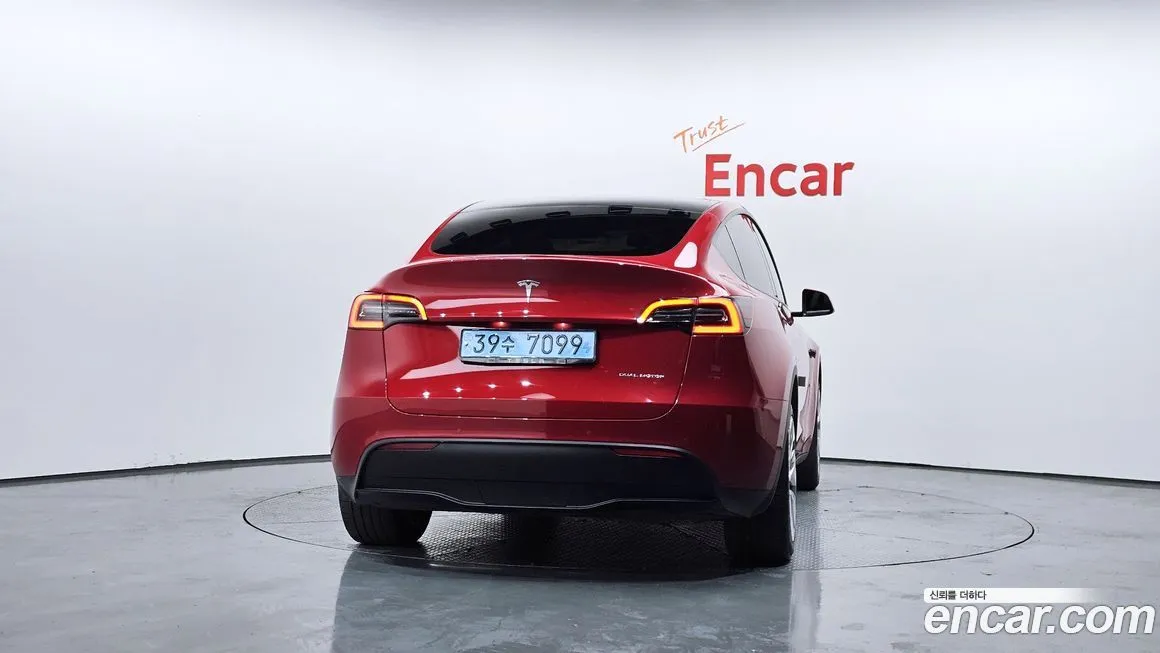 Tesla Model Y — фото 4
