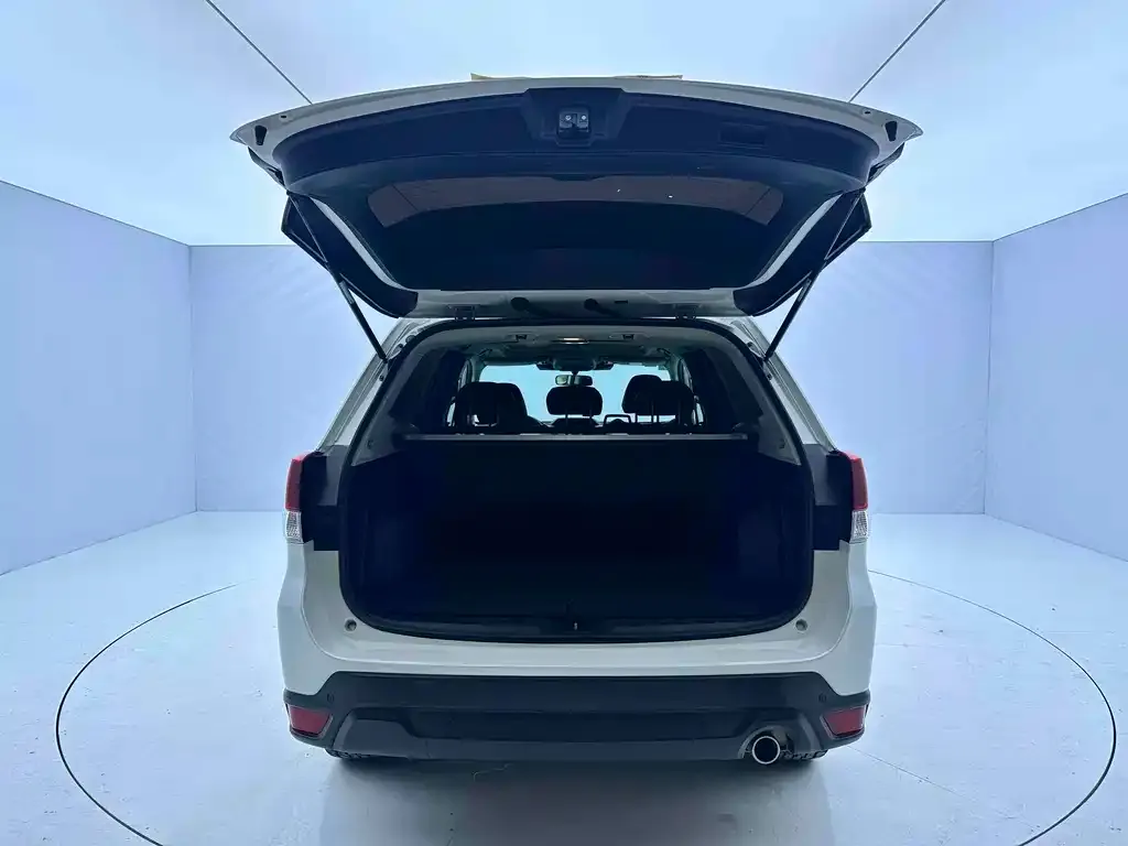 Subaru Forester — фото 3