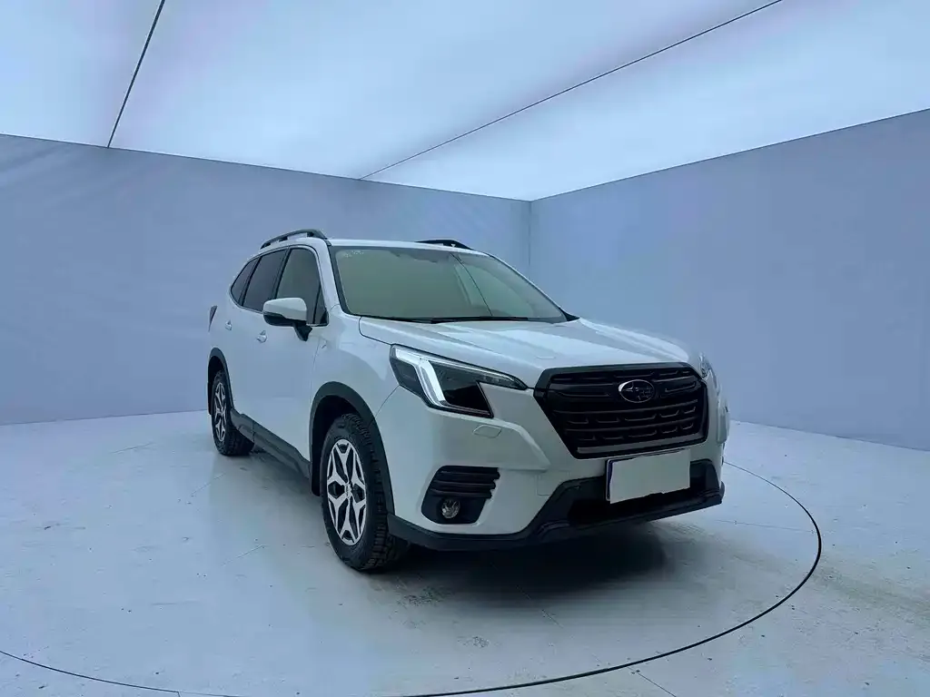Subaru Forester — фото 4