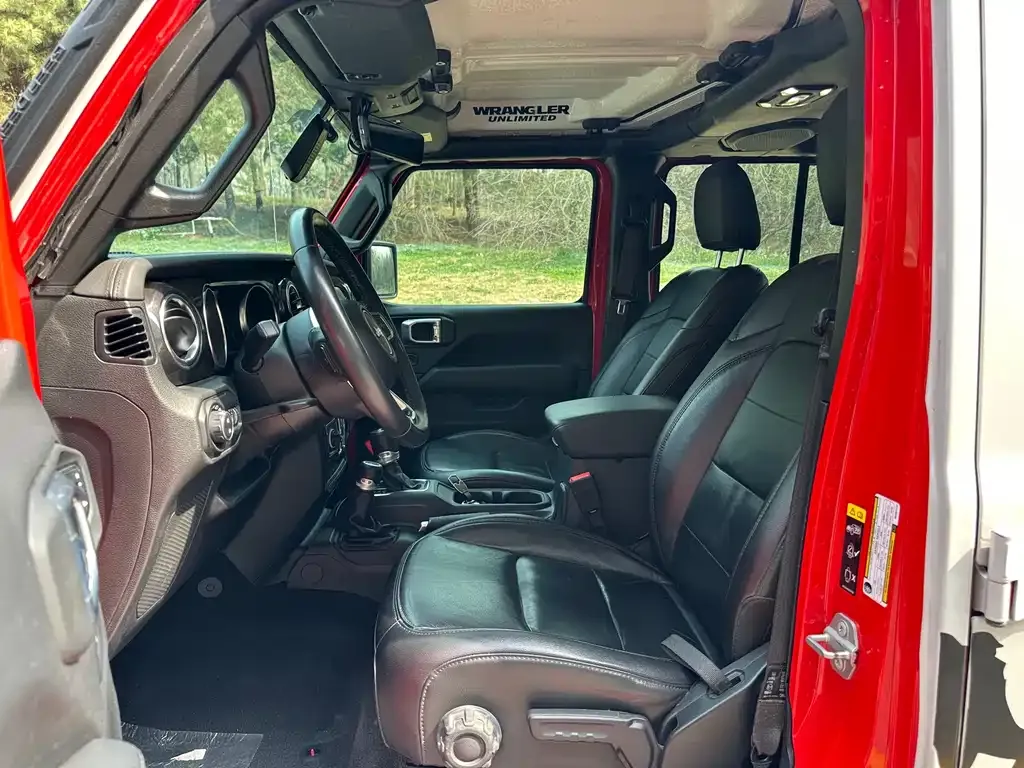 Jeep Wrangler — фото 7