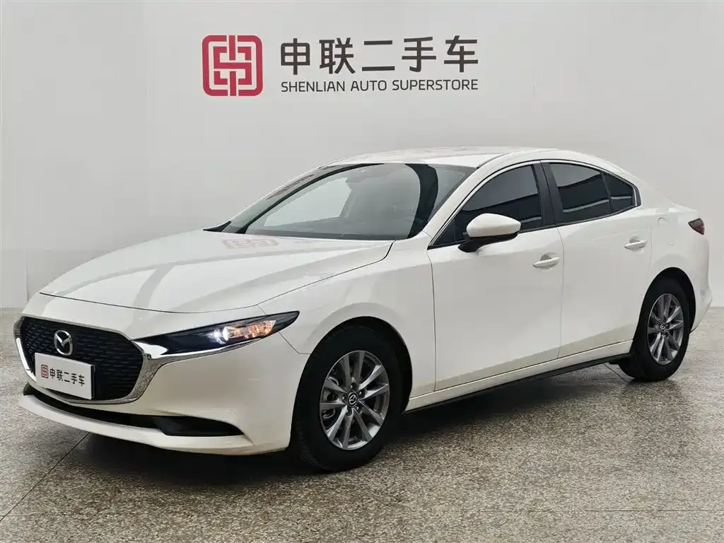 Mazda 3 Axela — фото 1