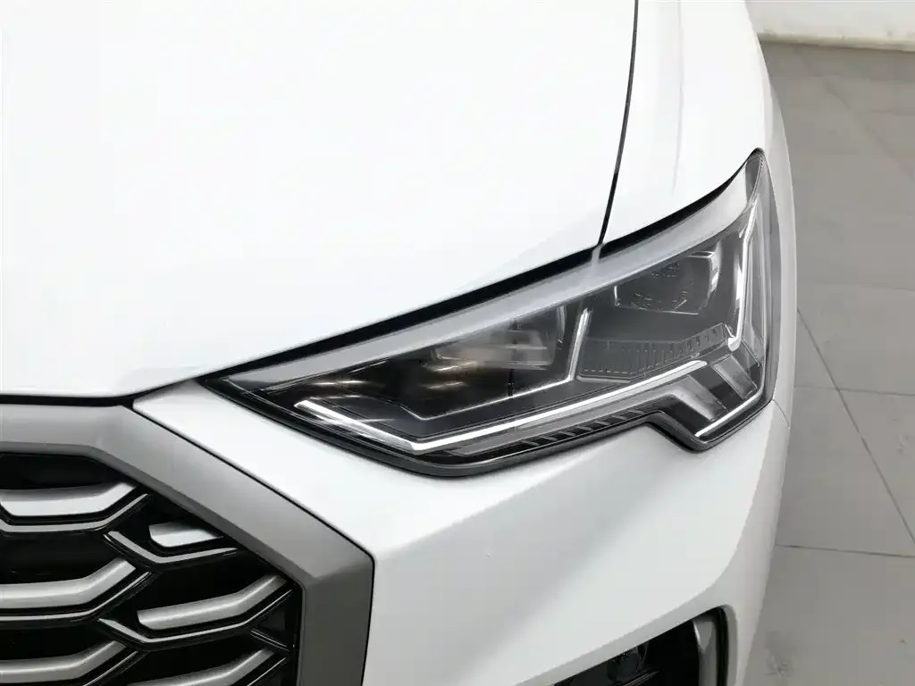 Audi Q3 Sportback — фото 8
