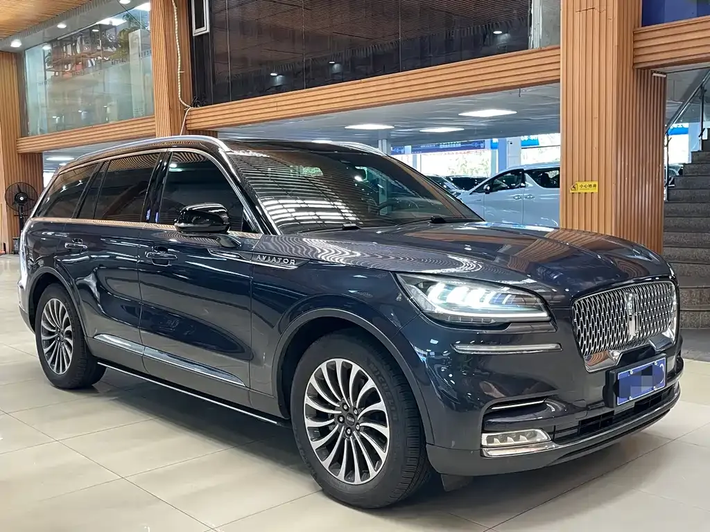 Lincoln Aviator — фото 6
