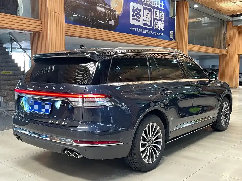 Lincoln Aviator — фото 5