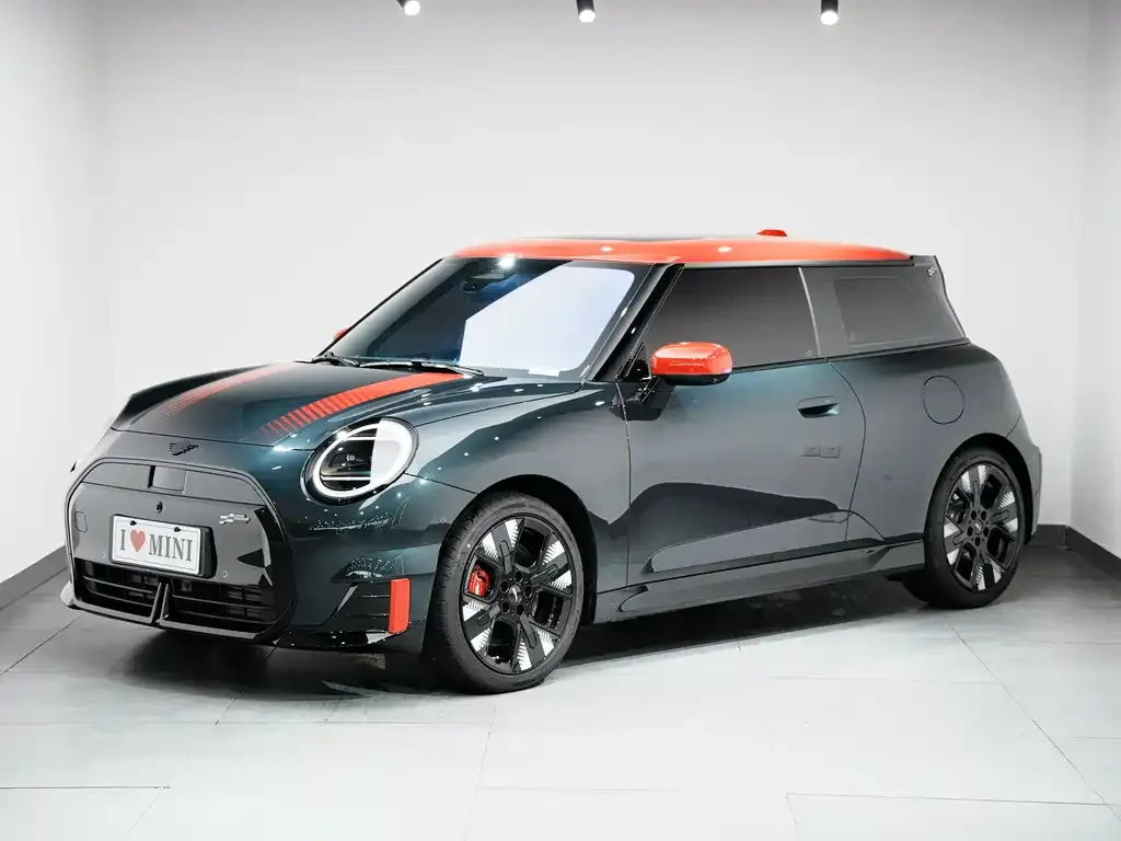 MINI JCW Electric — фото 1