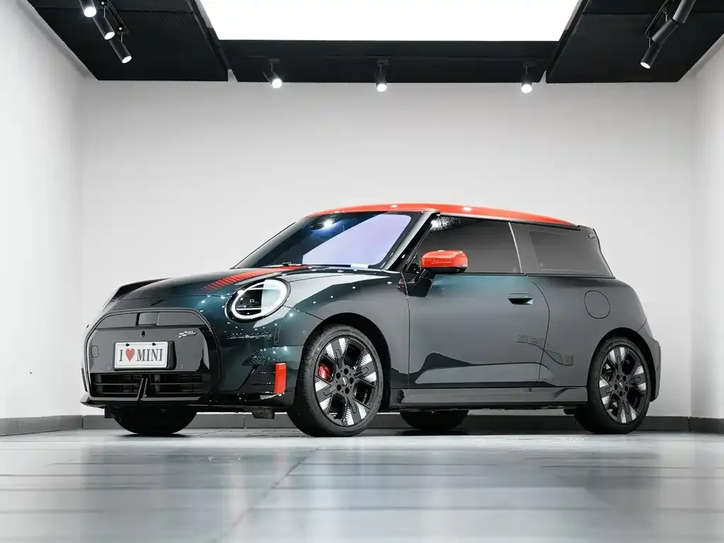 MINI JCW Electric — фото 5