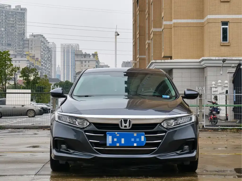 Honda Accord — фото 8