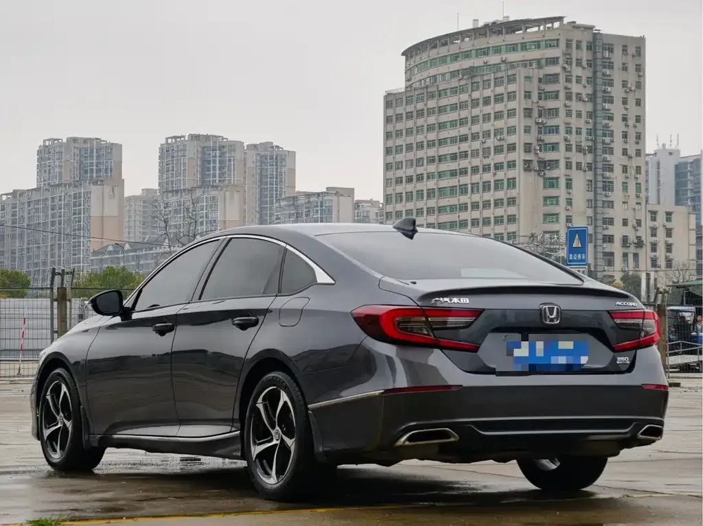 Honda Accord — фото 4