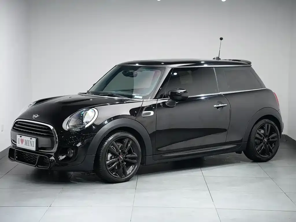 MINI Cooper (3-door) — фото 1