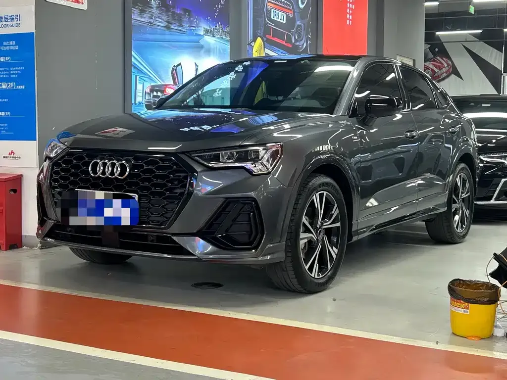 Audi Q3 Sportback — фото 1