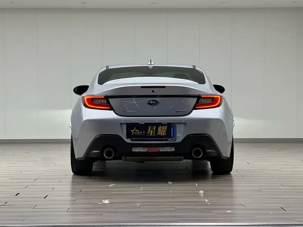 Subaru BRZ — фото 2
