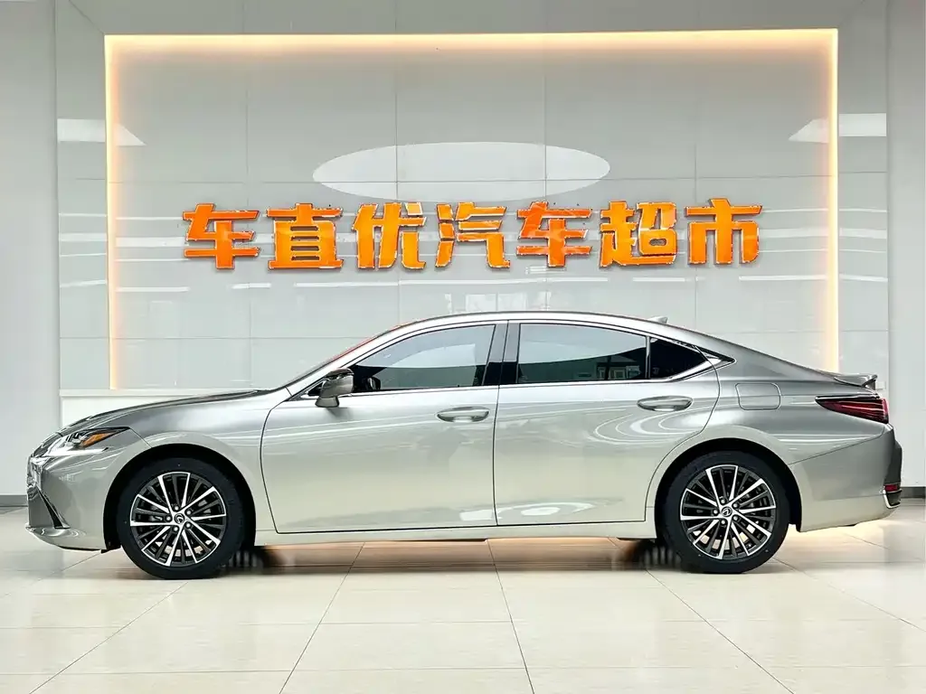 Lexus ES — фото 10