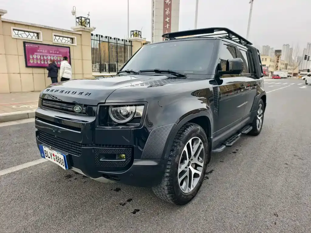 Land Rover Defender — фото 1