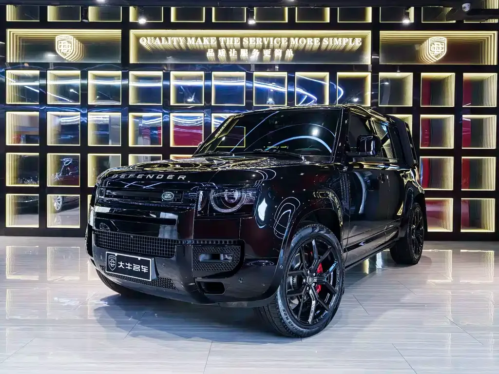 Land Rover Defender — фото 1
