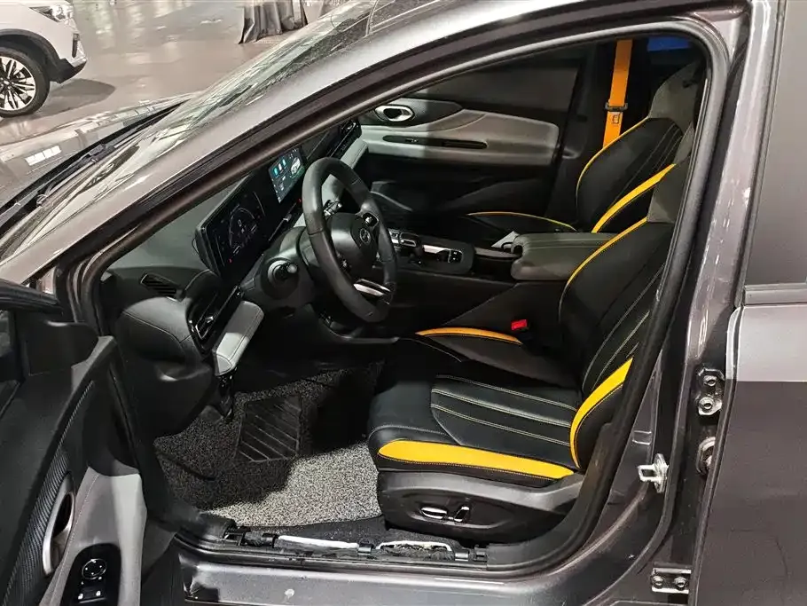 GAC Motor Shadow Leopard — фото 10