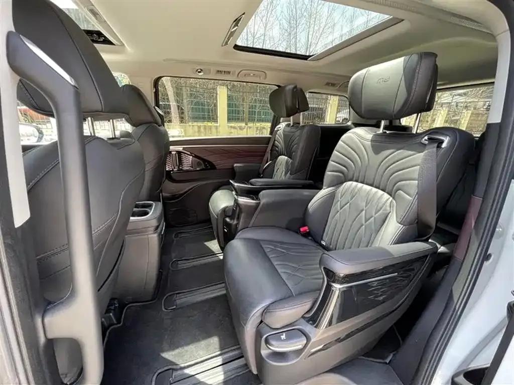 GAC Motor Trumpchi M8 — фото 9
