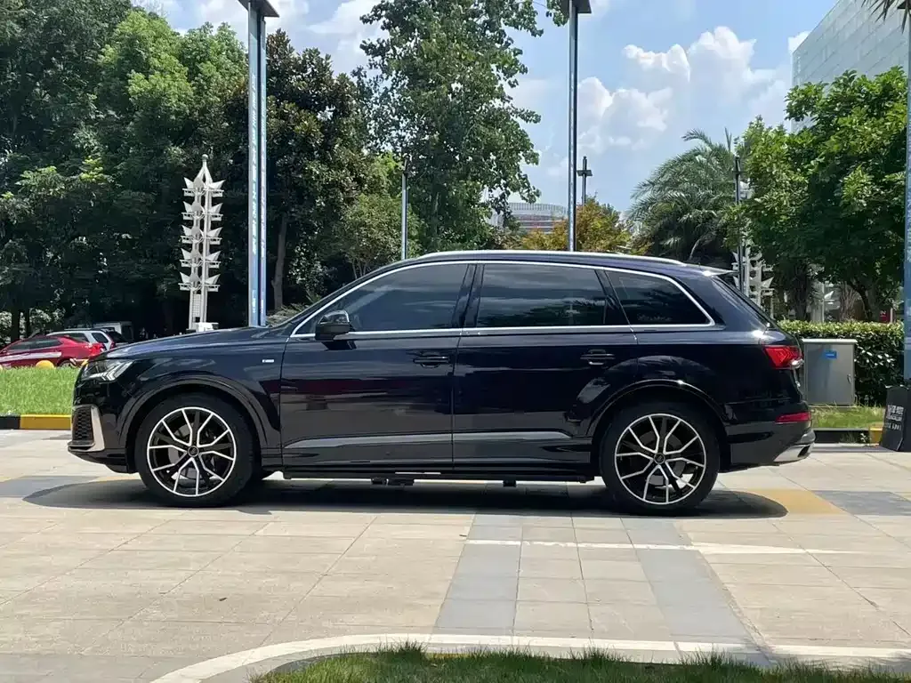 Audi Q7 — фото 4