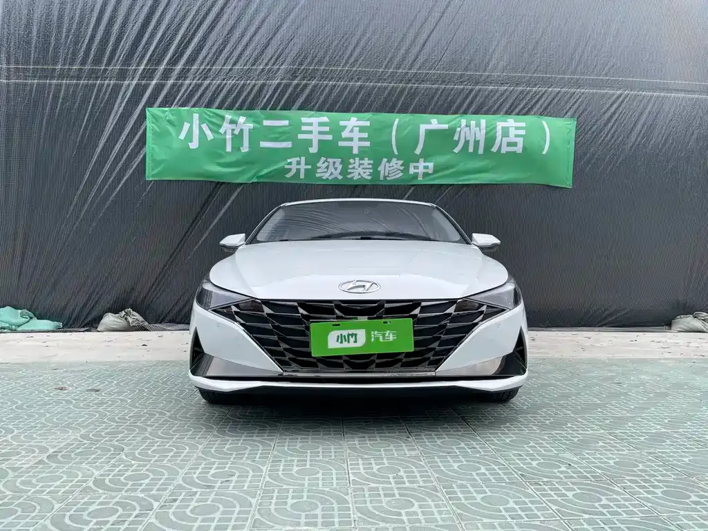 Hyundai Elantra — фото 10
