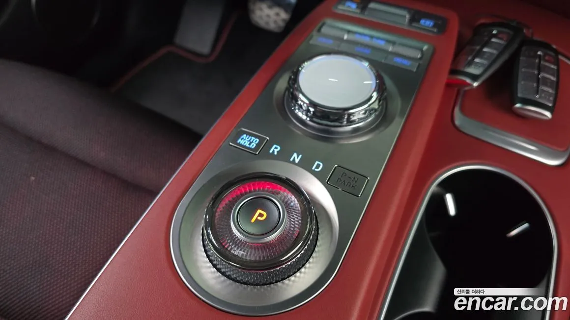 Genesis GV70 — фото 10