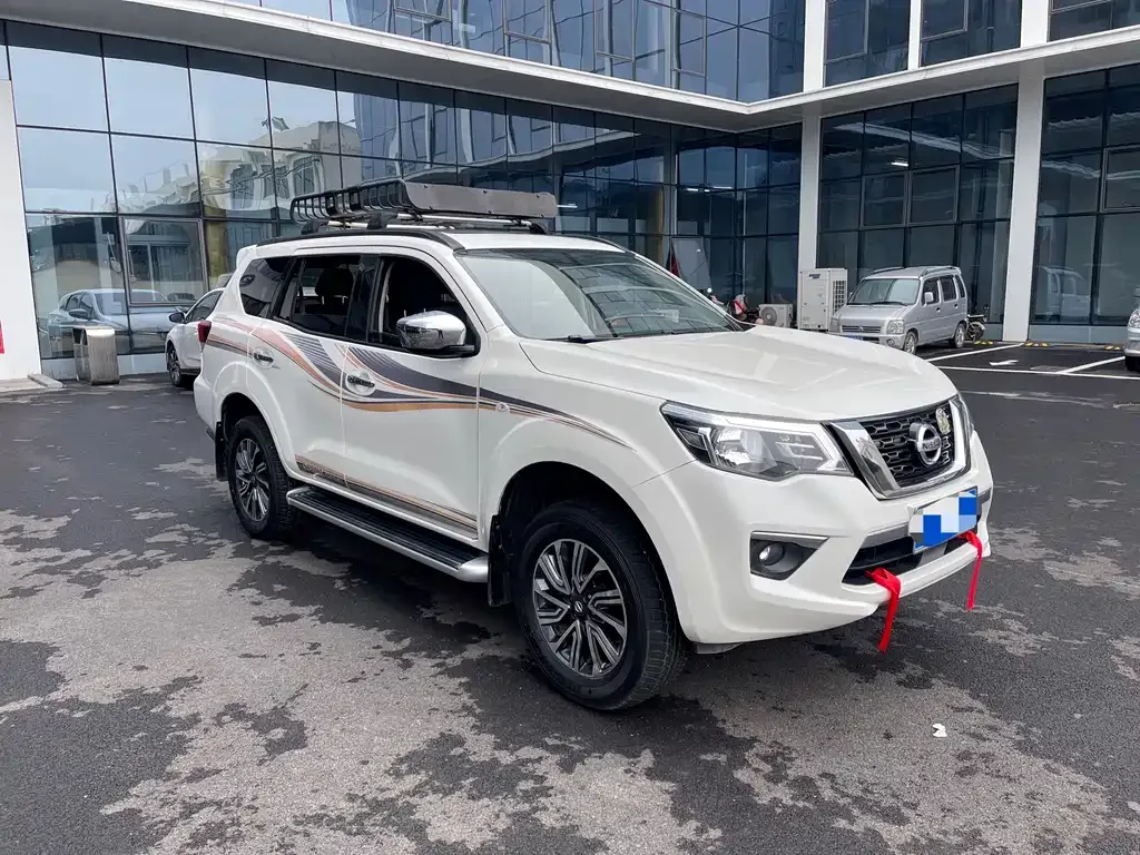 Nissan Terra — фото 9