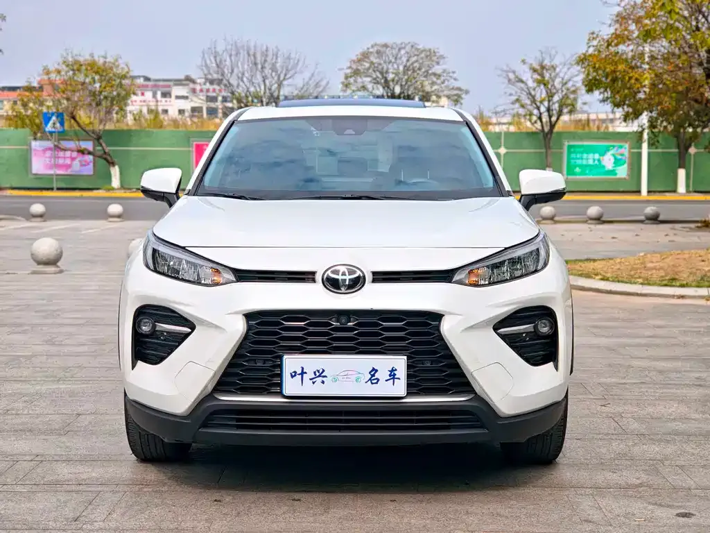 Toyota Wildlander — фото 8