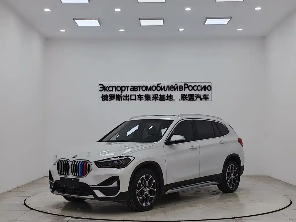 BMW X1 — фото 1