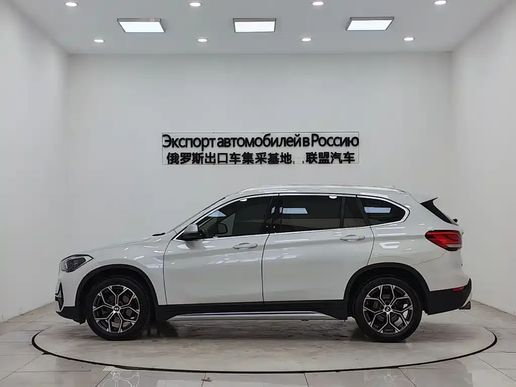 BMW X1 — фото 5