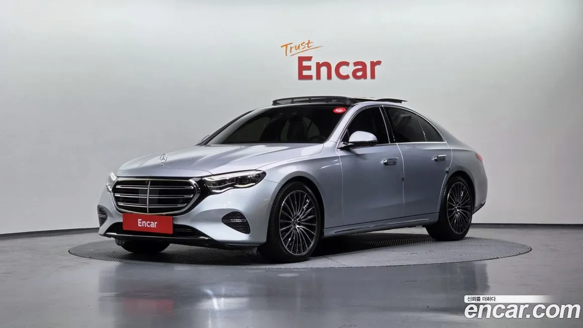 Mercedes-Benz E-Class — фото 1