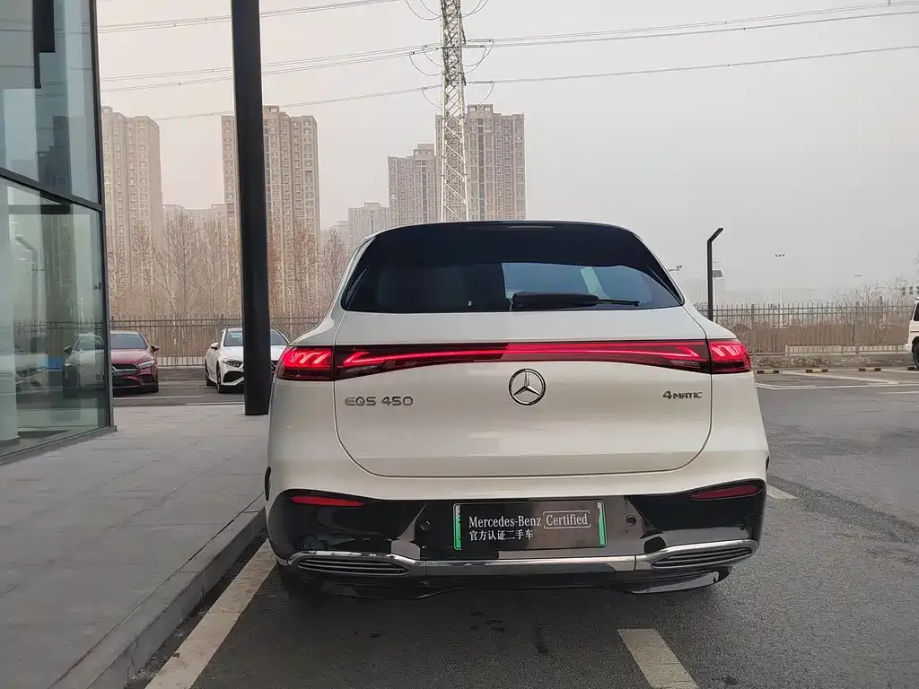 Mercedes-Benz EQS SUV — фото 5