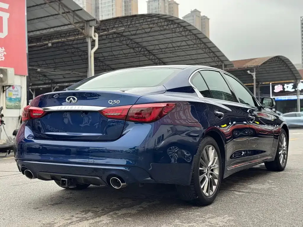 Infiniti Q50L — фото 10