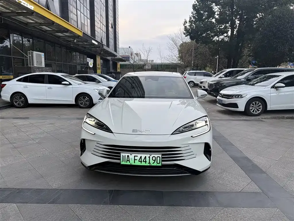 BYD Seal 07 DM-i — фото 2