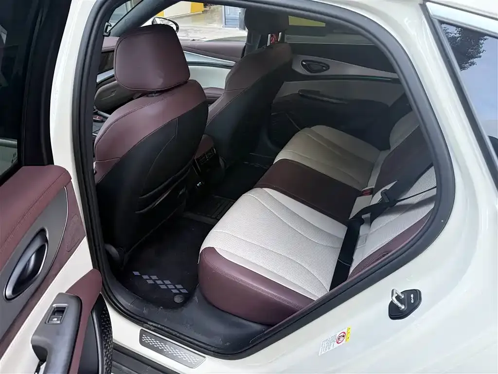 BYD Seal 07 DM-i — фото 4