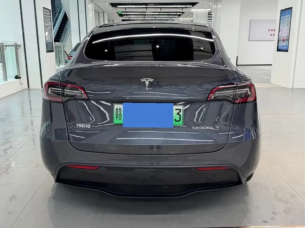 Tesla Model Y — фото 7
